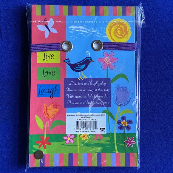 NWT Photo Album LIVE LOVE LAUGH Holds 4x6 Pictures - Picture 2 of 2